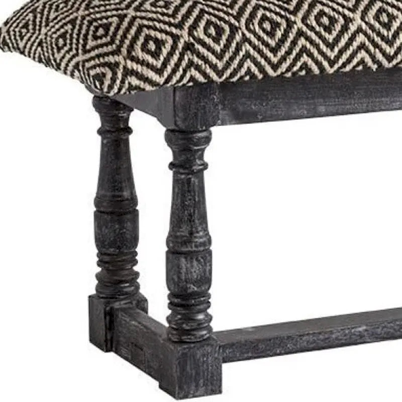 Banc de rangement capitonné 56", mélange coton treillis noir et blanc, base en bois gris, 19H x 56W x 15D